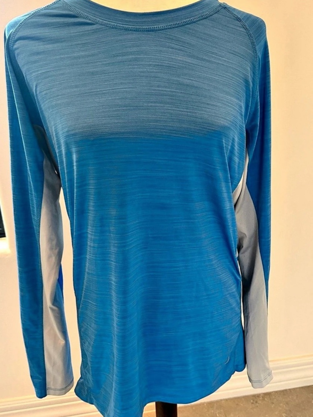 Hang Ten Blue Long Sleeve Athletic Running Shirt M Zip Pocket